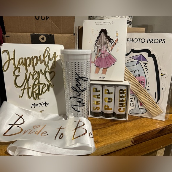 Bachelorette / Bridal Shower Accessories & Props - Picture 1 of 1